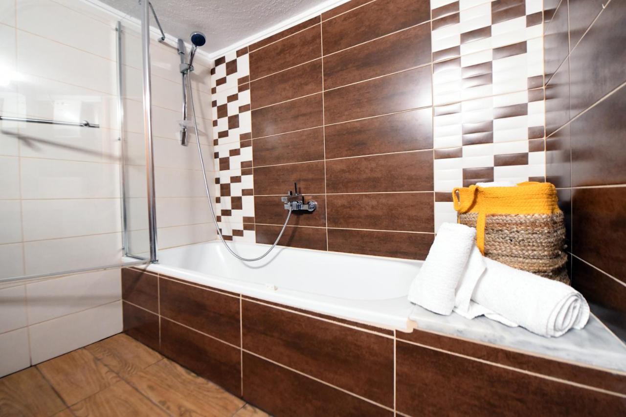 Grand Lux Apartment Сере Экстерьер фото